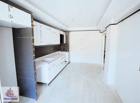 Vega Emlak'tan Fırsat Full Yapılı Külliye Manzarlı 3+1 Daire