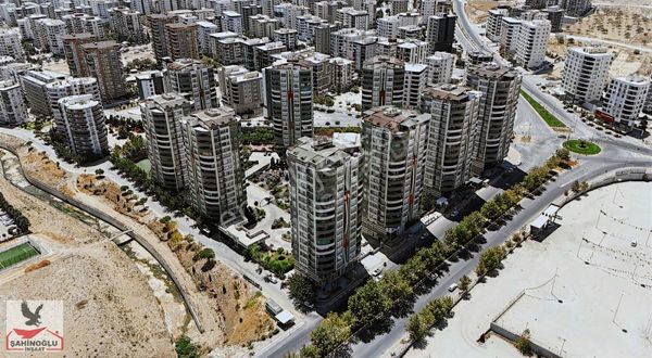 Şahinoğlu Emlak'tan Dgs Şehr-i Hayat'da Satılık 4+1 Daire