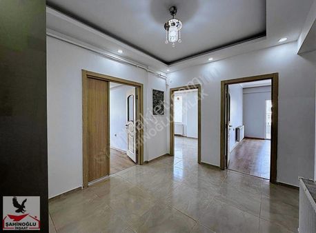 Şahinoğlu Emlak'tan Satılık Havalesiz 3+1 Daire