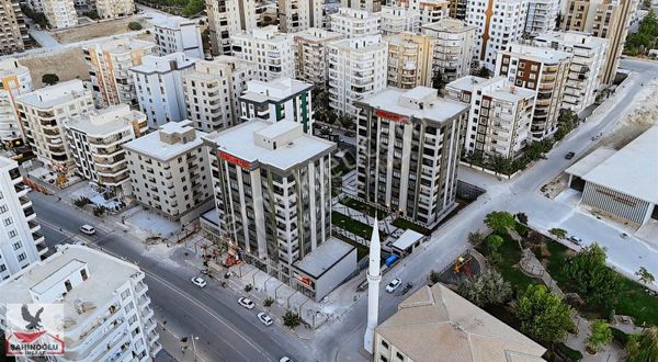 Şahinoğlu Emlak'tan Yüzme Havuzlu 4+1 Deluxe Badıllı'da Daire