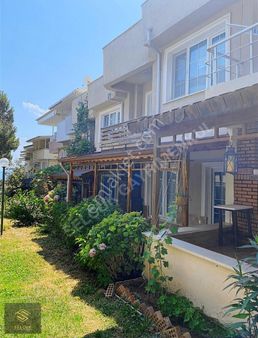 Güvenlikli Site İçinde İskanlı, Teraslı Dubleks Havuzlu Yazlık