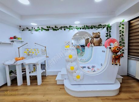 Mabel'den Kurulu Düzen İşleyen 0-36 Ay Baby Spa & Masaj Salonu