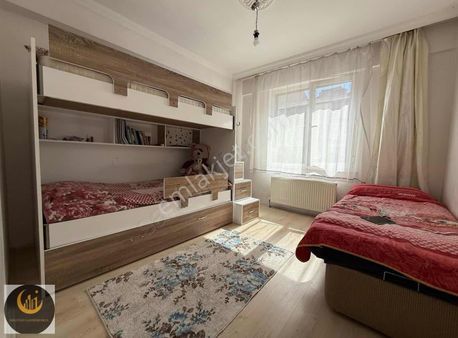 Dolunay'dan Birlik Caddesi Yakını 105m2 2+1 Daire