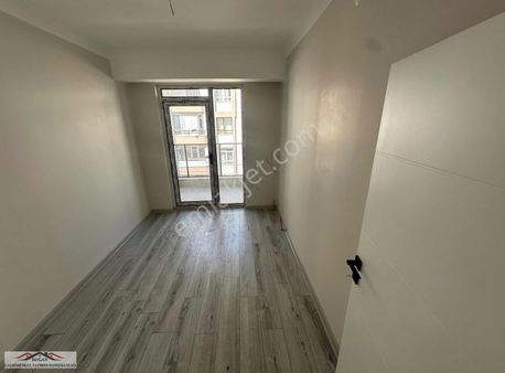 Bağlumda Sıfır 3+1 Ful Yapılı Daire !!!