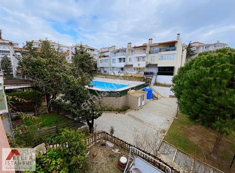 Tekirdağ Bodur Sitesi'nde 4+1 Şahane Havuzlu Yenilenmiş Villa