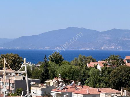 Kuşadası Merkezde Deniz Manzaralı 3+1 Tripleks Villa!