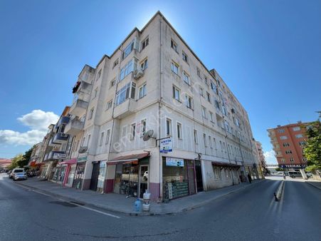 Karasu Çarşı Merkezde 3+1 Mutfak Ayrı, Net:130 M2 Satılık Daire