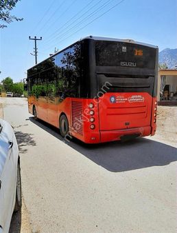 Köy İçi Elektrik Suyu Olan Önünden Otobüs Geçen Arsa