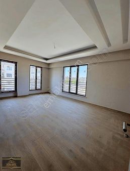 Düzenli Yatırım'dan B.kumköprü Cad. Arakat Ultra Lüxs 3+1 Daire