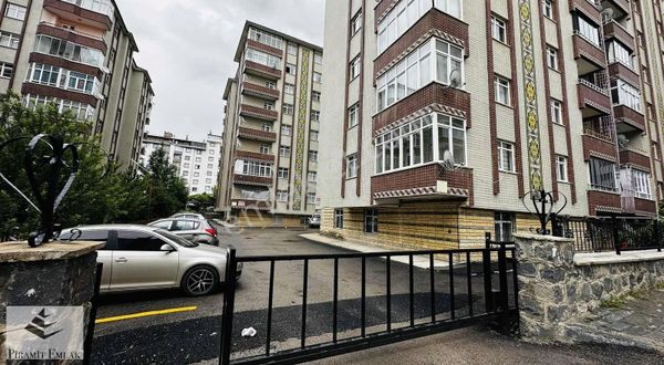 Piramit Gm'den Kayakyolu Merkezi Konumda Satılık Fırsat 4+1daire