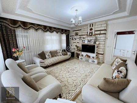 Aşağıhisar Mah.tek Daire 210 M2 Satılık Daire