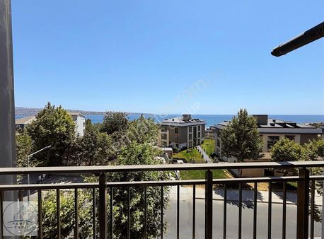 Büyükçekmece'de Site İçi Full Deniz Manzaralı 3+1 Lüks Daire