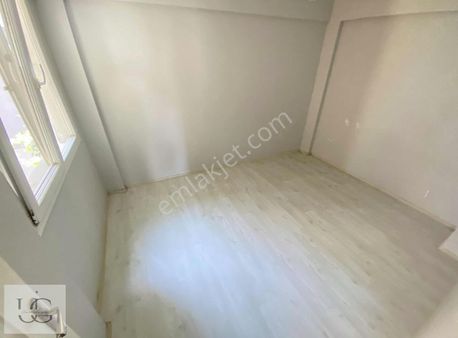 Sahile 5 Dk Metro Yakını Cadde Üzeri 1+1 75 M2 Satılık Daire