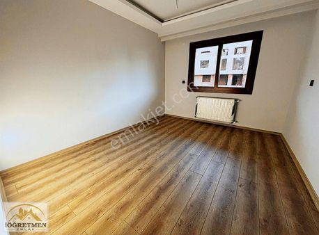 Öğretmen Emlaktan Fen Lisesi Yanında Modern Sitede Satılık 3+1