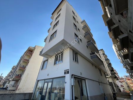 Erenler’de Yakıt Aidat İnternet Dahil 2+0 Eşyalı Kiralık Daire