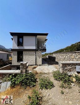 Tek İnşaat Gayrimenkul'dan Karaburun Saip'de 4+1 Tripleks Villa