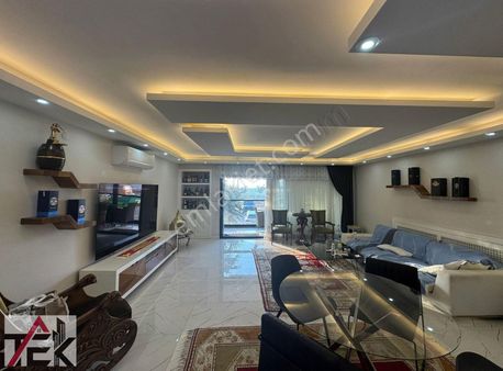 Küçükyalı'da Deniz Manzarali Lüks Daire