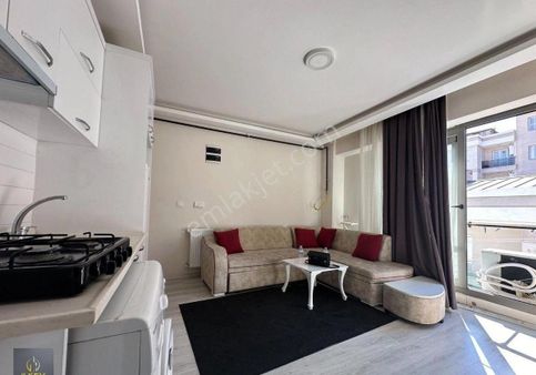 Buca Atatürk Mahallesinde / Doğalgazlı / Klimalı / Otoparklı / Eşyalı / Satılık 1+1