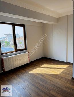 Cebesoy Emlak'tan Kaynarca Merkezde Satılık 3+1 Sıfır Daire