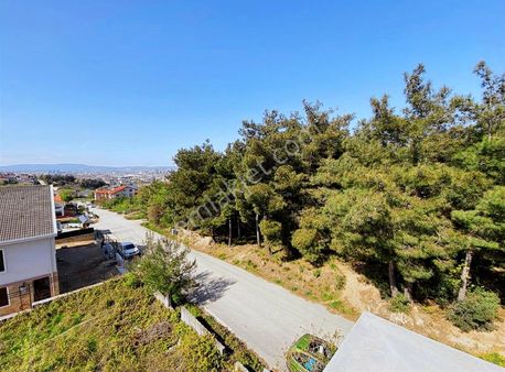 Nilüfer, Demirci, Satılık 4+2 Müstakil Tripleks Villa