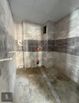 İstasyon Mah Bezirganbahce'de Satılık 2+1 80 M2