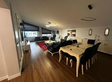 Cumhuriyet 210 M2 Satılık Daire Denize 50 Mt Eray Gök Emlak