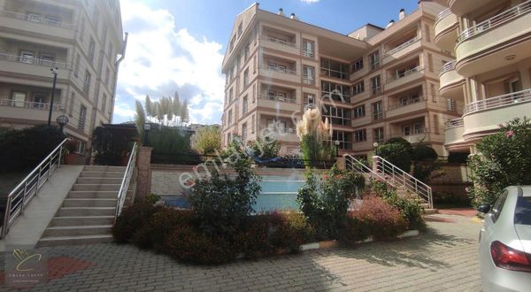 Site İçerisinde Kat Mülkiyetli Balkonlu Satılık 2+0 Daire