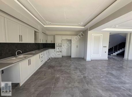 Harun Reşit Polat'tan Körkün'de Site İçi 5+1 Villa