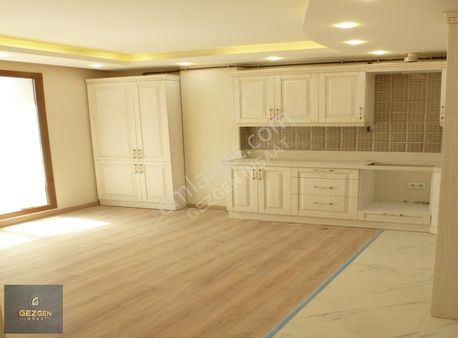 Beylikdüzü Cumhuriyet Mahallesi Gezgen İnşaat'tan 1+1 Satılık Daire