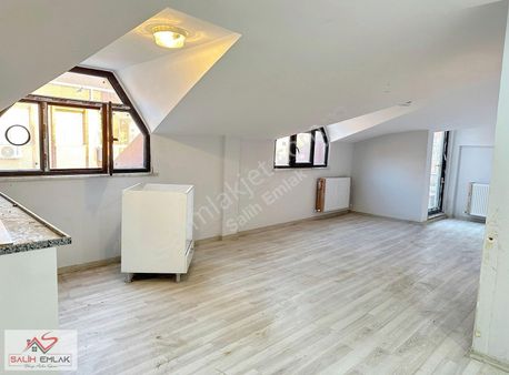 Salih Emlak Tan Kocasinan Da 4+3 İskanlı 3 Yıllık Dubleks Daire