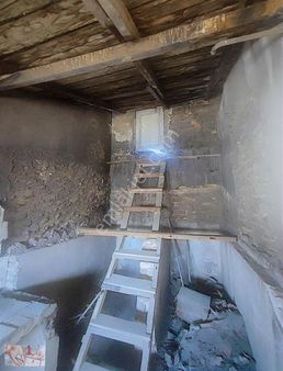 Fındıkzade Meydanda Satilik 3+1 Çatı Katı Daire