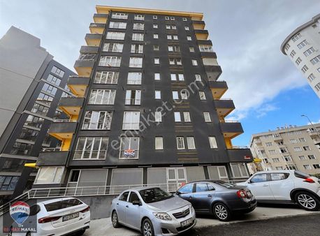 Finans Merkezine Komşu Ataşehir Sınırında 3+1 Net 140 M2 1.kat