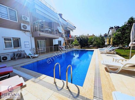 Plaja 300m! 200m2 Kullanım Alanı Olan 3+1 Kapalı Mutfak Dubleks