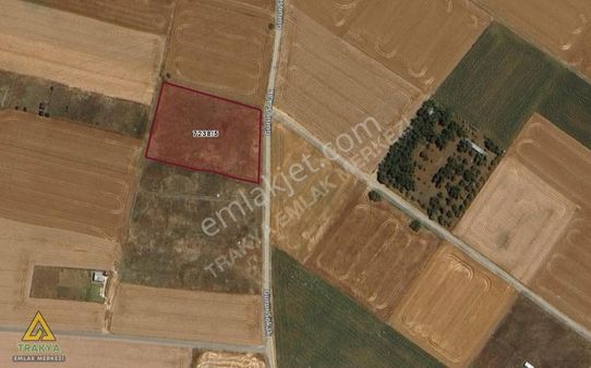 Silivri Gümüşyaka'da Tel Örgülü İle Çevrili Yatırımlık Tarla