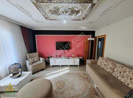 Kapaklı Okullar Bölgesinde, Ara Kat Geniş Ve Kullanışlı 2+1