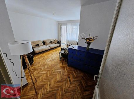 Kocamustafapaşa 120mk 3+1 Balkonlu 1.ara Kat 5.000.000tl