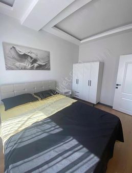 Yeni Hastahane Bölgesinde Bulvar Cephe Eşyalı 1+1