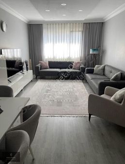 Bağlarbaşı Caddesinde 6+2 300 M² Ayrı Girişli Dublex Daire
