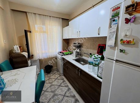 Şemsipaşa Mah Merkezi Konum Arakat Çift Cephe 85 M² 2+1 Daire