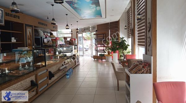 Reşadiye Mahallesinde Satılık 236 M2 Dükkan