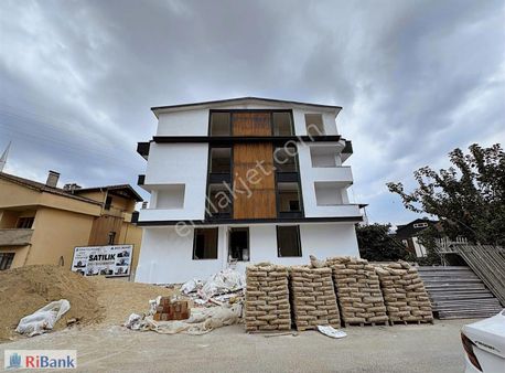 Başikele Yeşilyurt Mahallesinde 175 M2 3+1 Bahçe Dubleksi