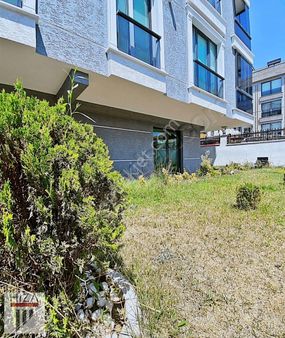 Villa Tipi 80m2 Bahçe 7/24 Güvenlik Otopark İle Acil Satılık 2+1