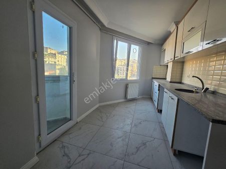 Güvercintepede Satılık 3+1 Asansörlü Otoparklı Ful+ful Butik Sıtede Lüx Daire