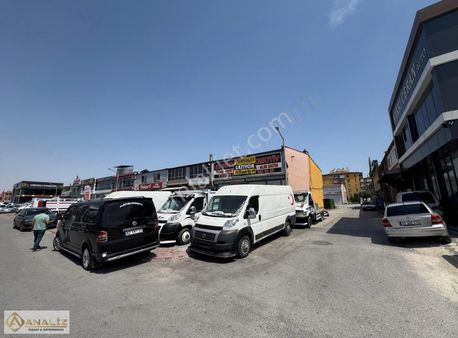 Analiz'den Galericiler Sitesi`nde 300 M2 Satılık Köşe Dükkan