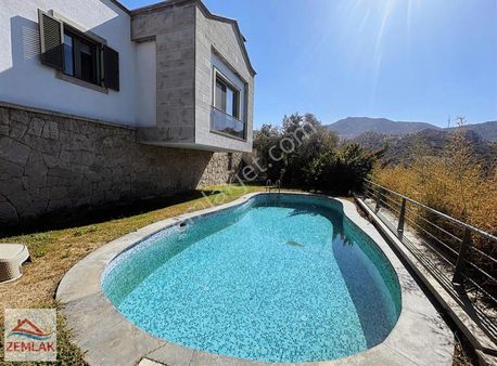 Bodrum Yalıkavak 'ta Satılık Müstakil Villa 3+ 1