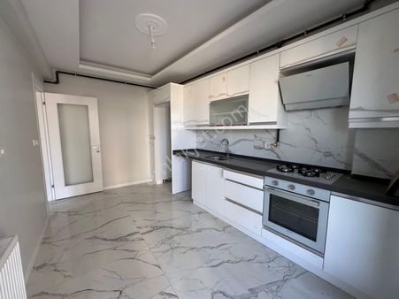 İzmir Bergama Atatürk Mah.satılık 2+1 Doğalgazlı,asansörlü Daire