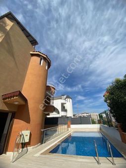 Kadriyede Eşyalı Müstakil Havuzlu Villa