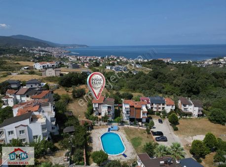 Duhan Emlak'tan Koru'da Mavi Deniz Sitesi İçerisinde 5+1 Villa