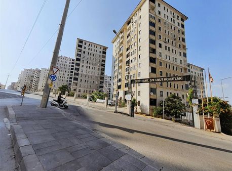 Seyran Emlaktan Toki Seç Bloklarda Satılık 3+1 Fırsat Dairesi