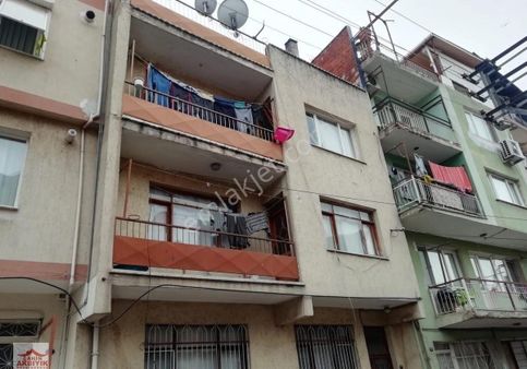 Bayraklı Çay Mah 4 Kat Komple Bina 98 M2